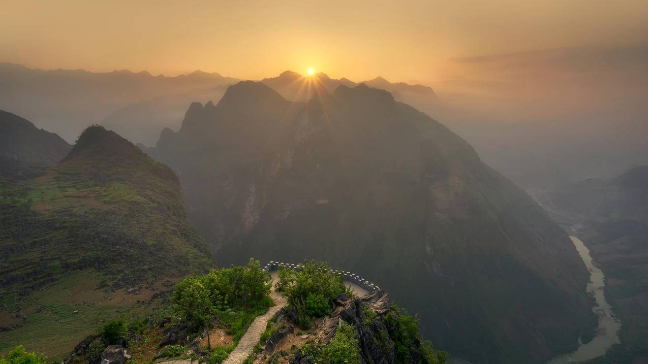 越南的山地,壮观日出风景,4k高清壁纸